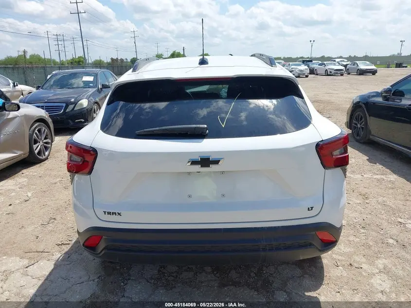 2026 CHEVROLET TRAX FWD LT