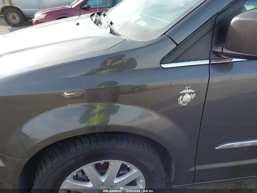 2016 CHRYSLER TOWN & COUNTRY TOURING