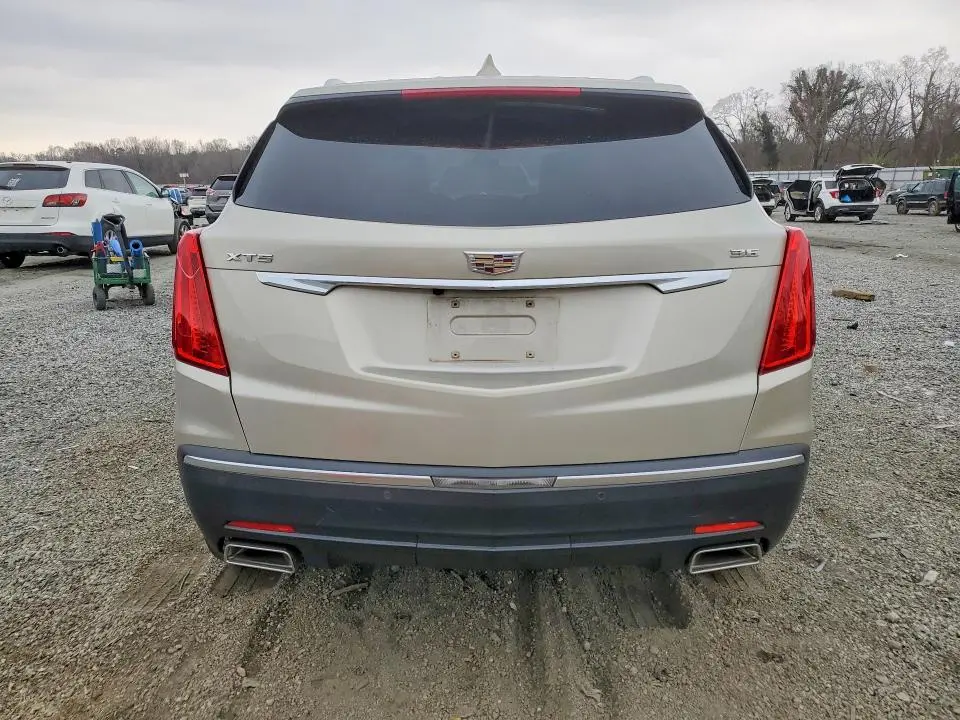 2017 CADILLAC XT5   