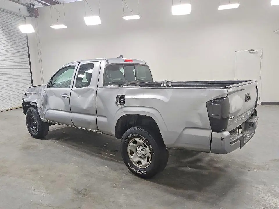 2018 TOYOTA TACOMA SR  