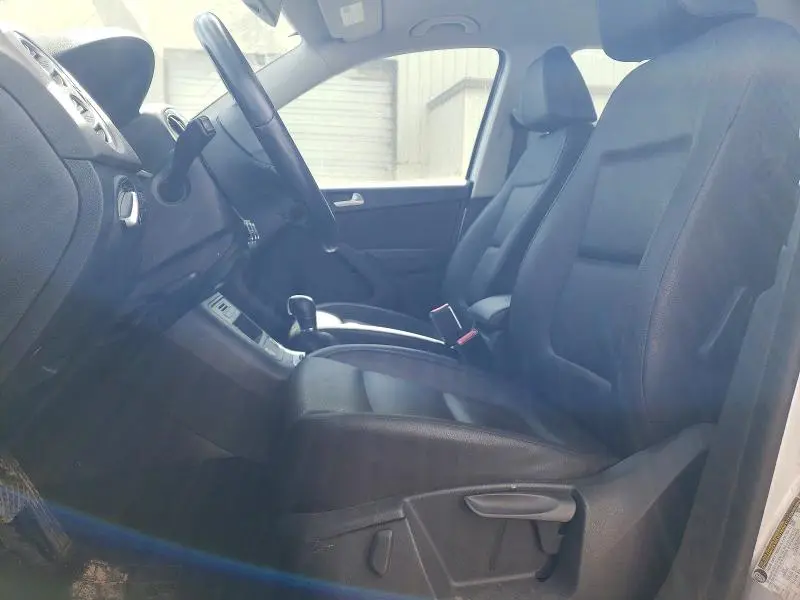 2017 VOLKSWAGEN TIGUAN S  