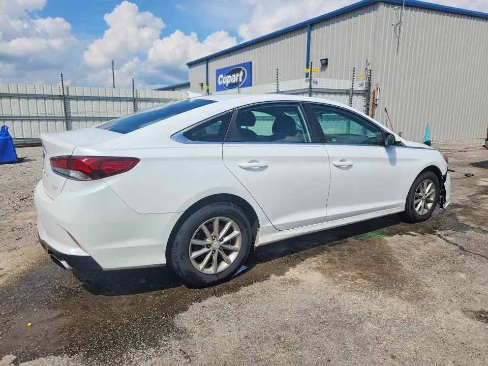 2019 HYUNDAI SONATA SE  