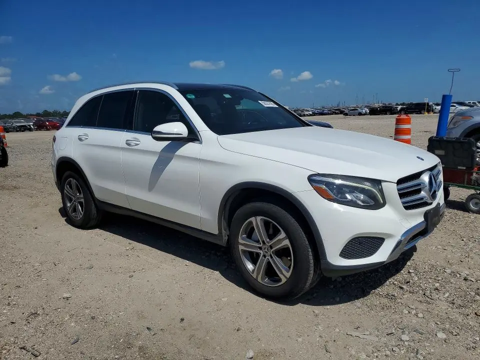 2017 MERCEDES-BENZ GLC 300  