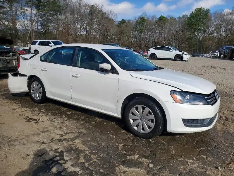 2013 VOLKSWAGEN PASSAT S  