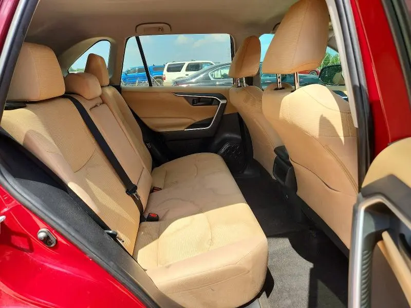 2019 TOYOTA RAV4 LE  