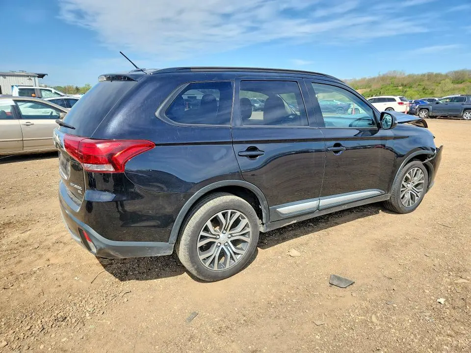 2016 MITSUBISHI OUTLANDER SE  