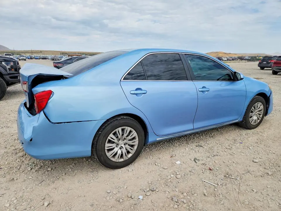 2013 TOYOTA CAMRY LE  
