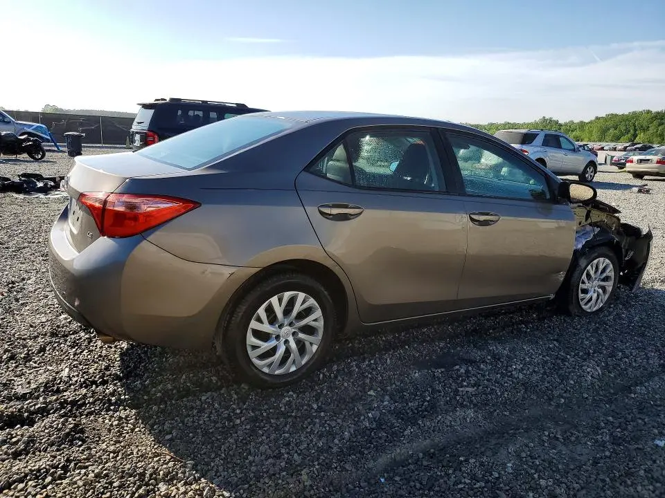 2017 TOYOTA COROLLA LE  