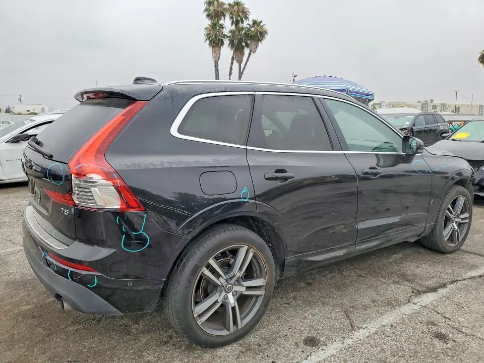 2019 VOLVO XC60 T5 MOMENTUM  
