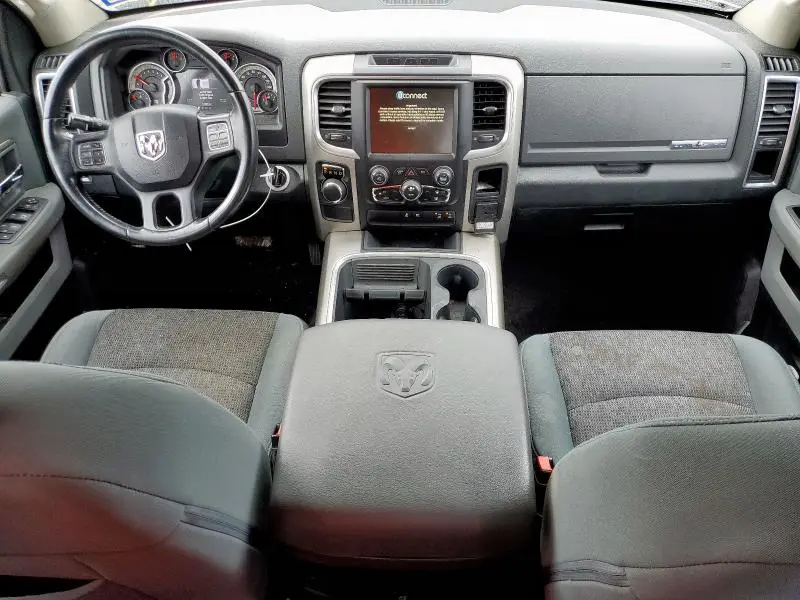 2017 RAM 1500 SLT  