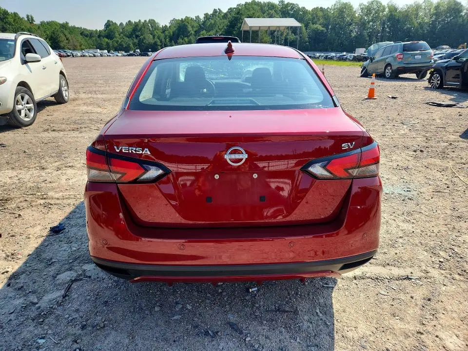 2024 NISSAN VERSA SV  
