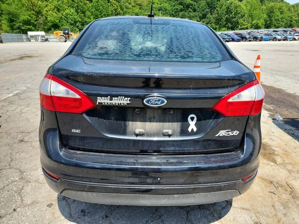 2015 FORD FIESTA SE  