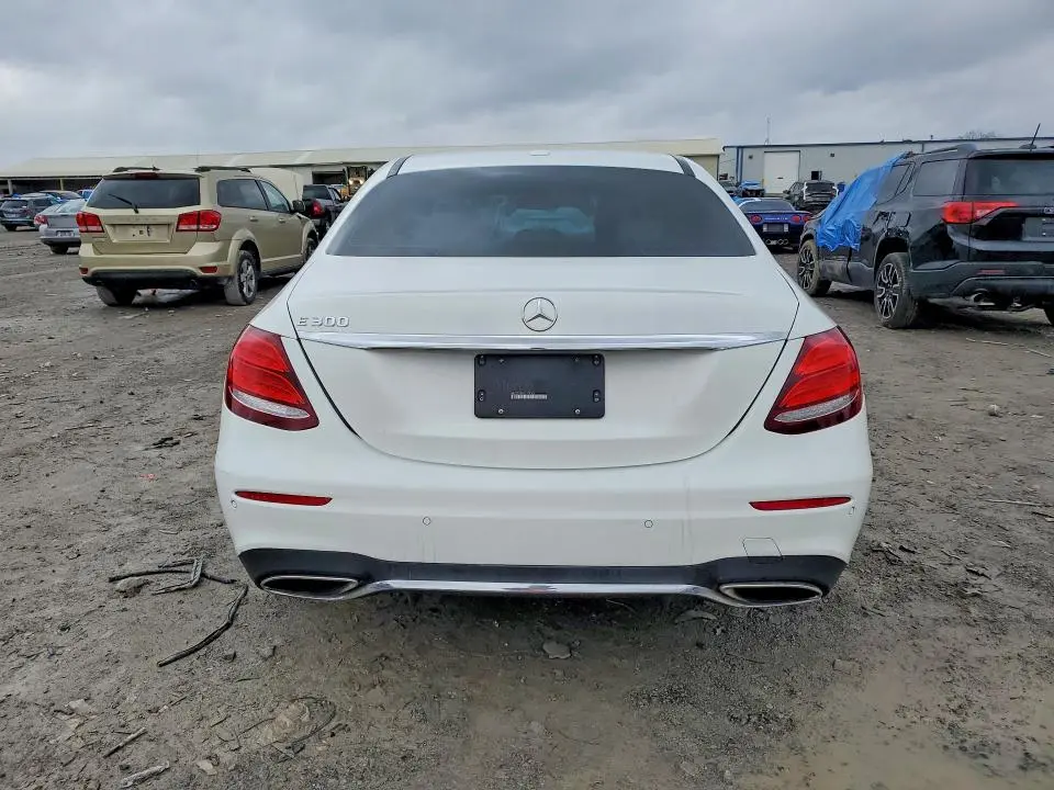 2017 MERCEDES-BENZ E 300  