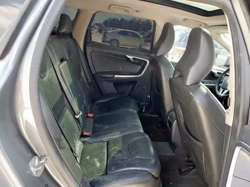 2016 VOLVO XC60 T5 PREMIER  