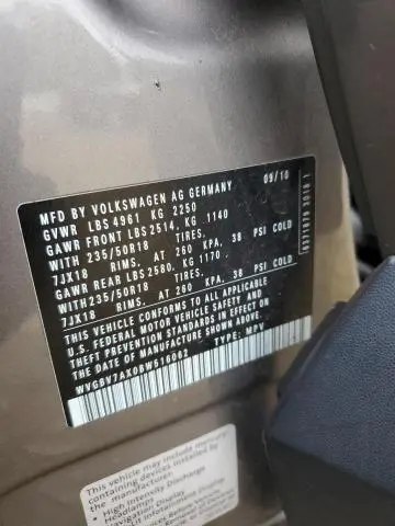 2011 VOLKSWAGEN TIGUAN S  