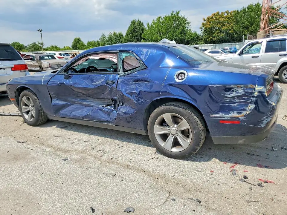 2016 DODGE CHALLENGER SXT  