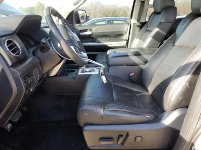2019 TOYOTA TUNDRA CREWMAX SR5  