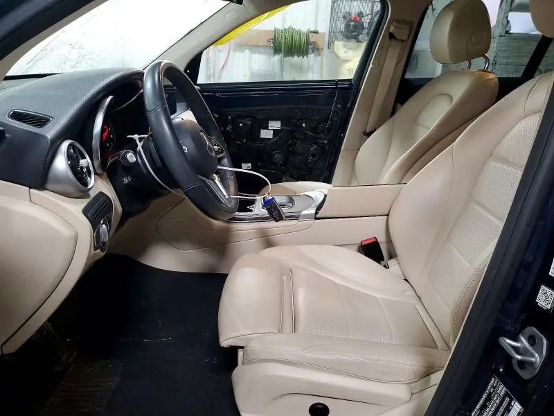 2021 MERCEDES-BENZ GLC 300 4MATIC  