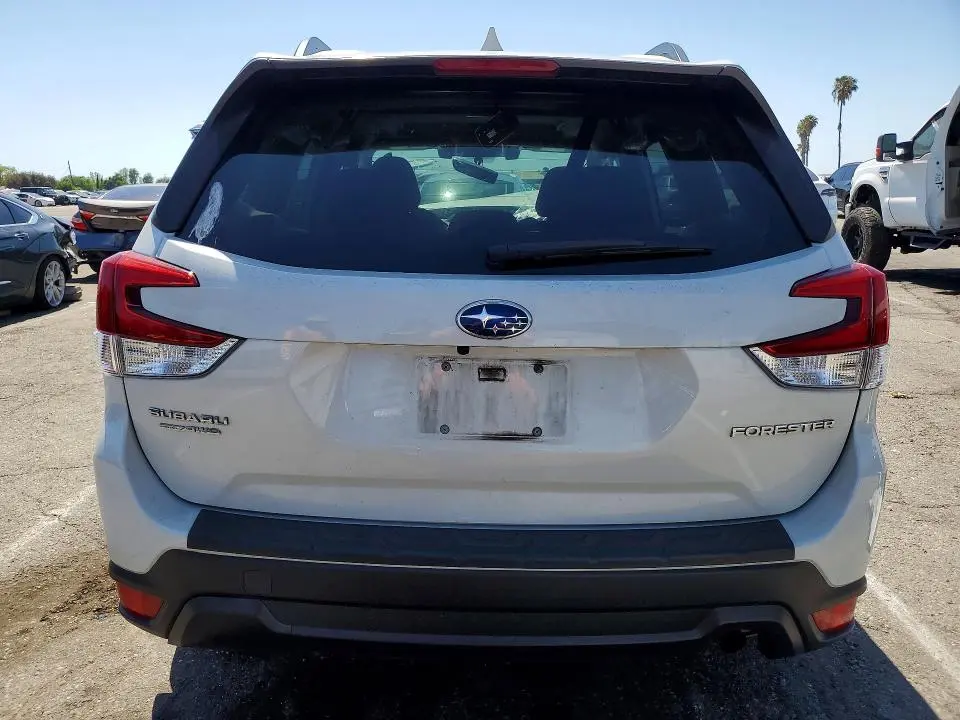 2019 SUBARU FORESTER PREMIUM  
