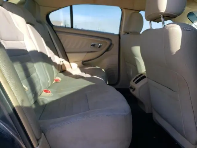 2015 FORD TAURUS SE  