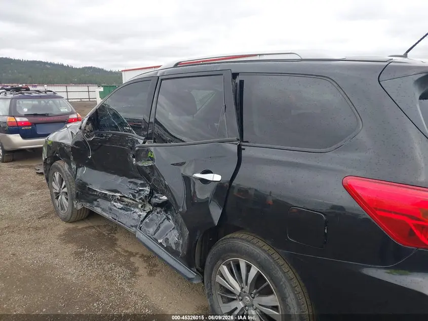 2018 NISSAN PATHFINDER SV