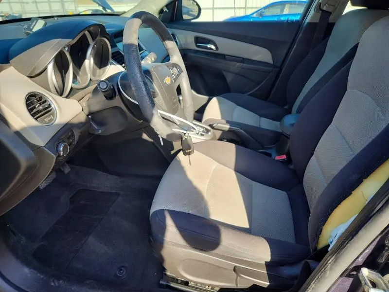 2013 CHEVROLET CRUZE LS  