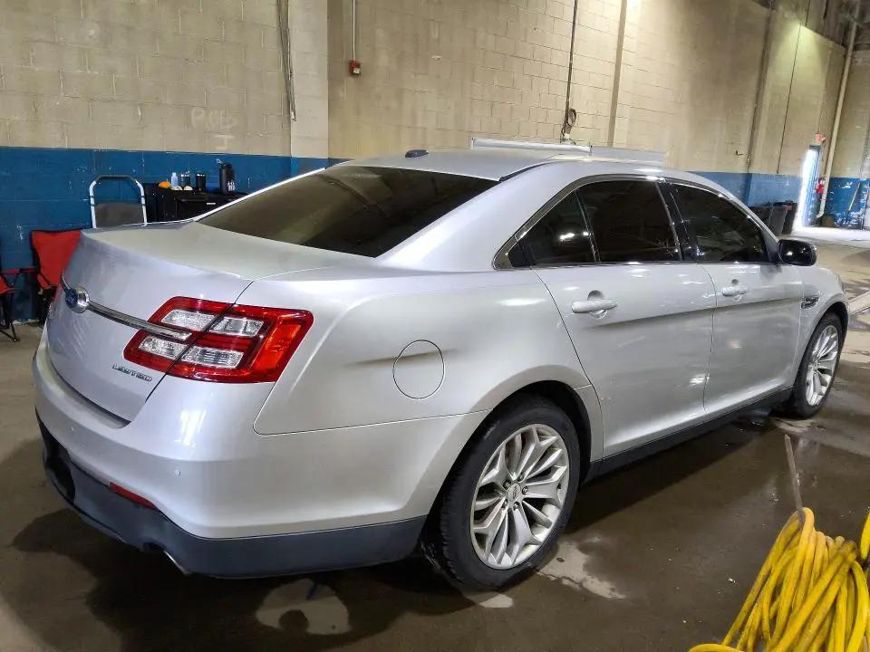 2015 FORD TAURUS LIMITED  