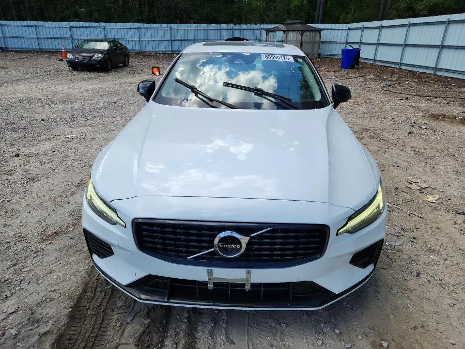 2021 VOLVO S60 T8 RECHARGE R-DESIGN  