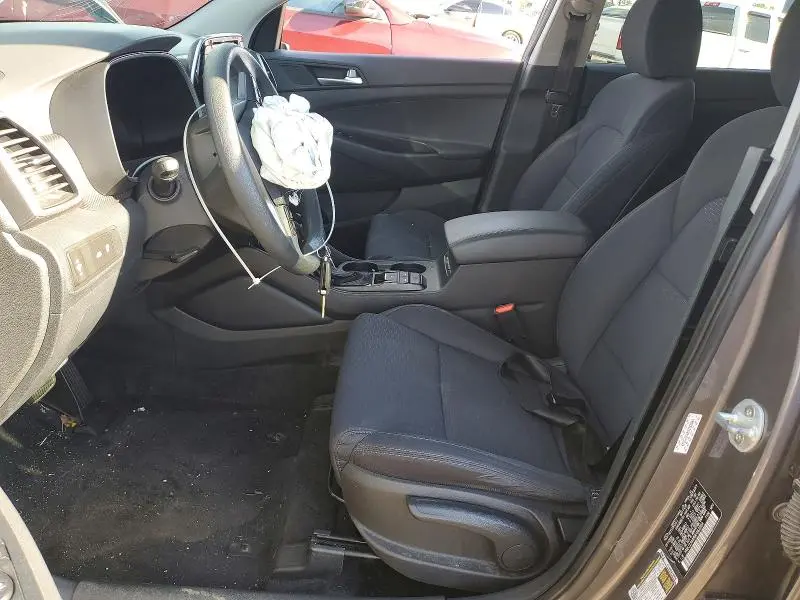 2021 HYUNDAI TUCSON SE  