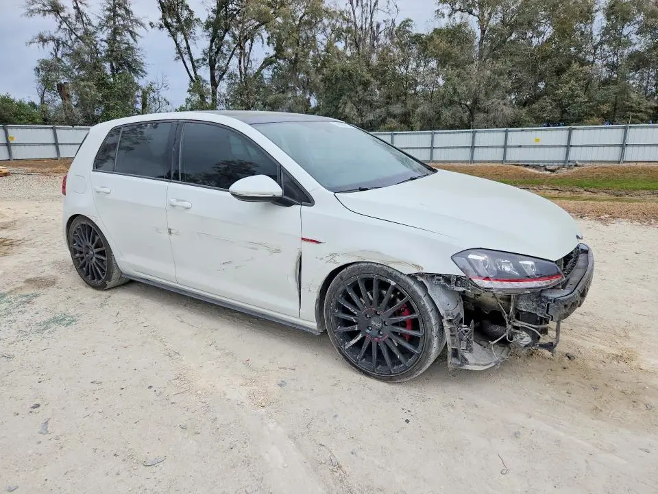 2015 VOLKSWAGEN GTI   