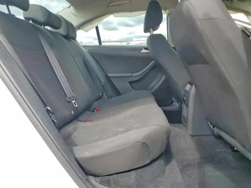 2015 VOLKSWAGEN JETTA BASE  