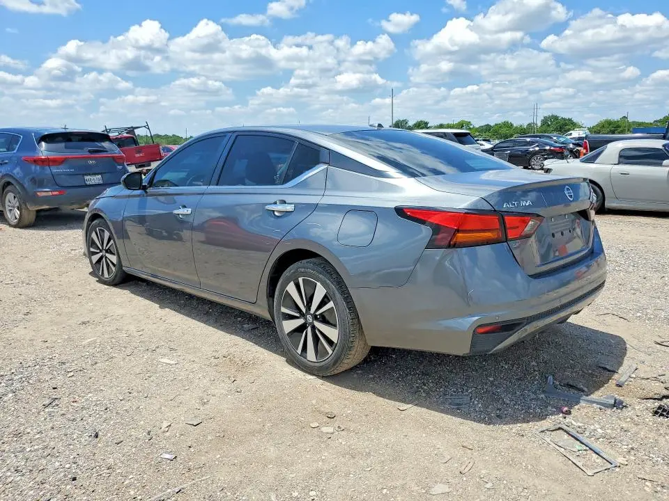 2021 NISSAN ALTIMA SV  