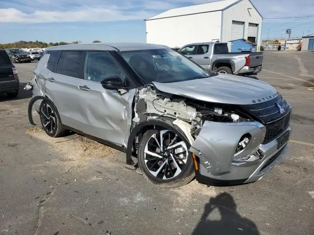 2024 MITSUBISHI OUTLANDER SE  