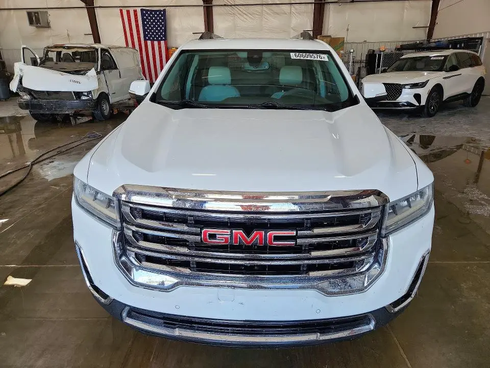 2021 GMC ACADIA SLT  