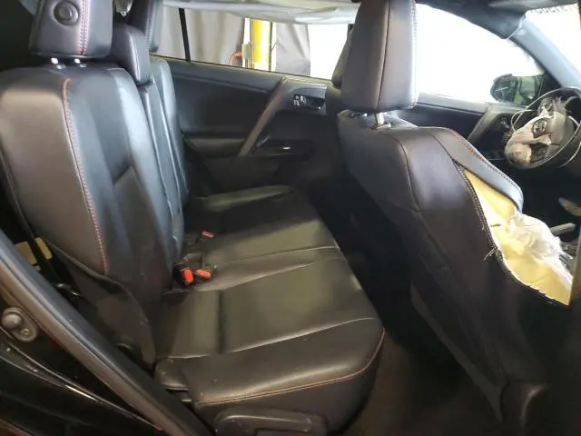 2017 TOYOTA RAV4 SE