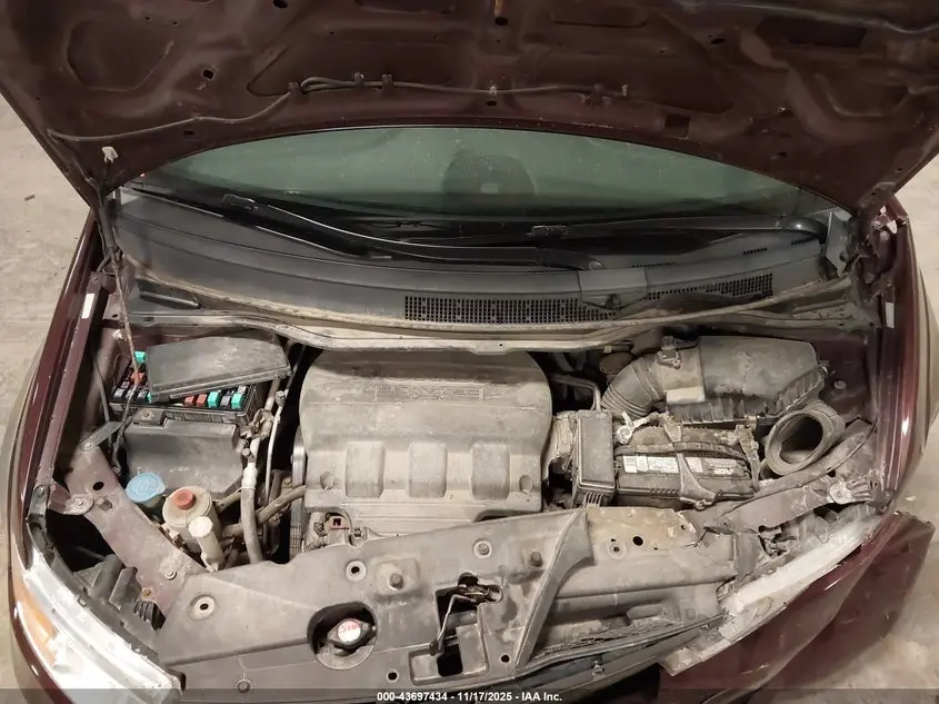 2011 HONDA ODYSSEY LX