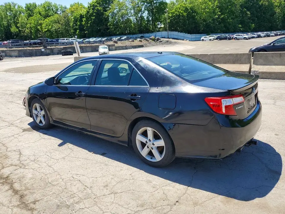 2012 TOYOTA CAMRY SE  