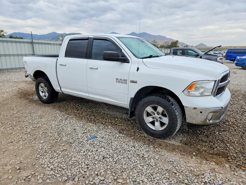 2015 RAM 1500 SLT  