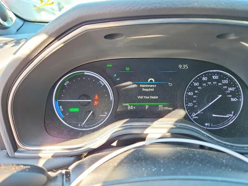 2021 TOYOTA AVALON XSE  