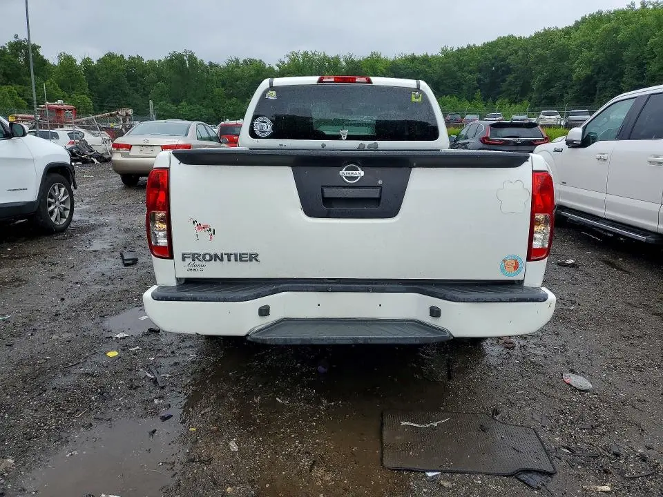 2017 NISSAN FRONTIER S  