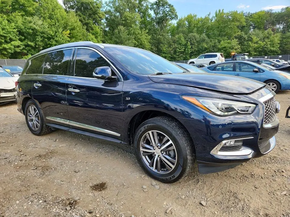 2019 INFINITI QX60 LUXE  