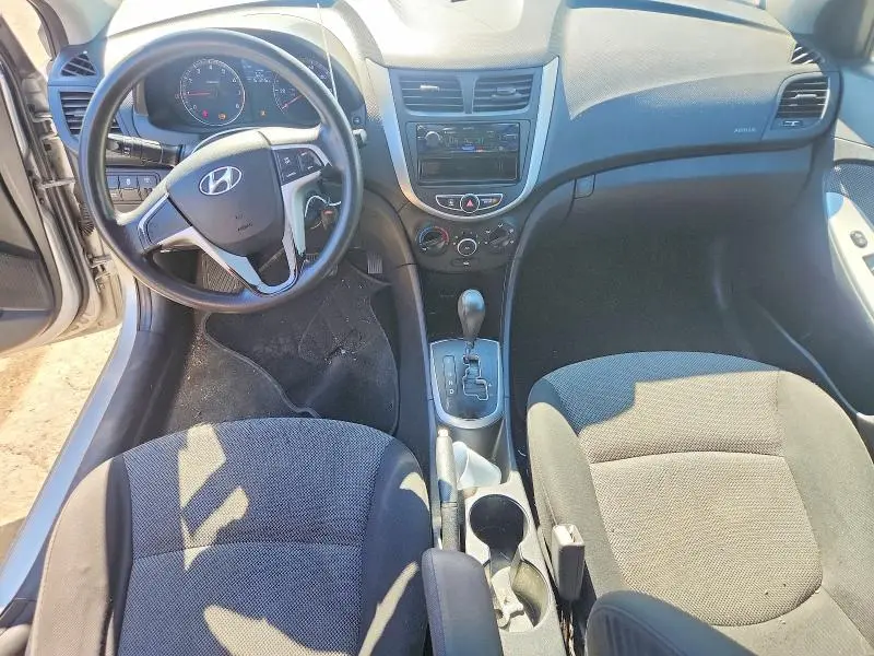 2012 HYUNDAI ACCENT GS  