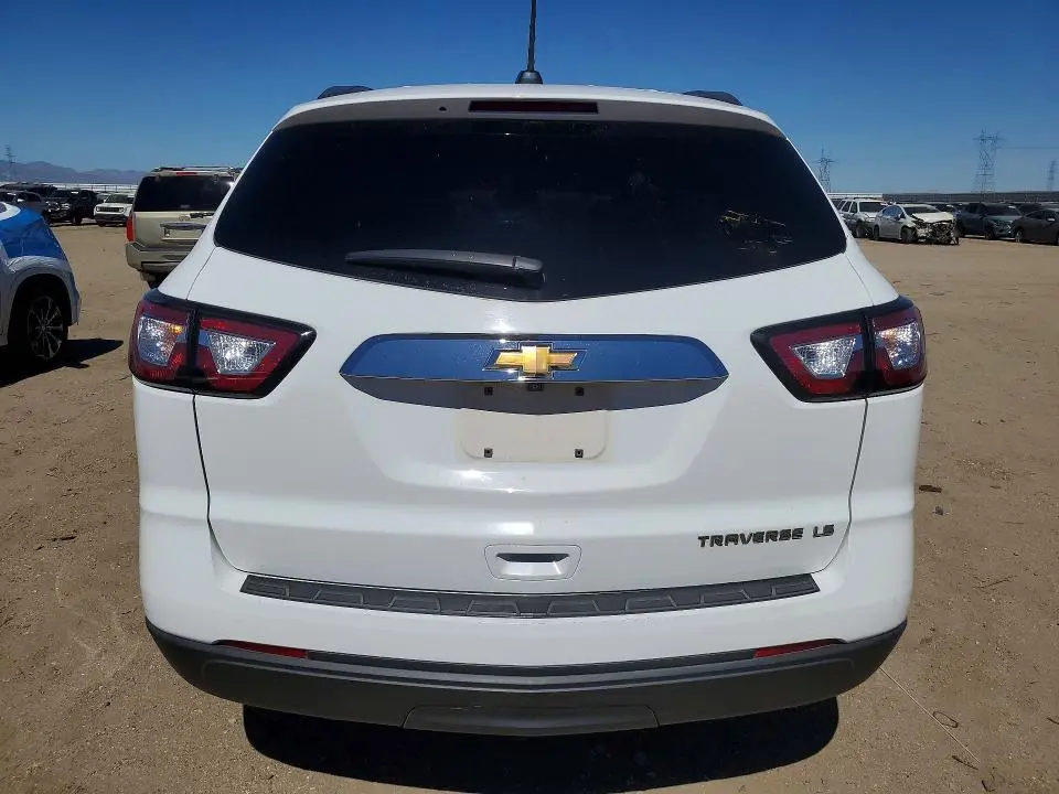 2016 CHEVROLET TRAVERSE LS  