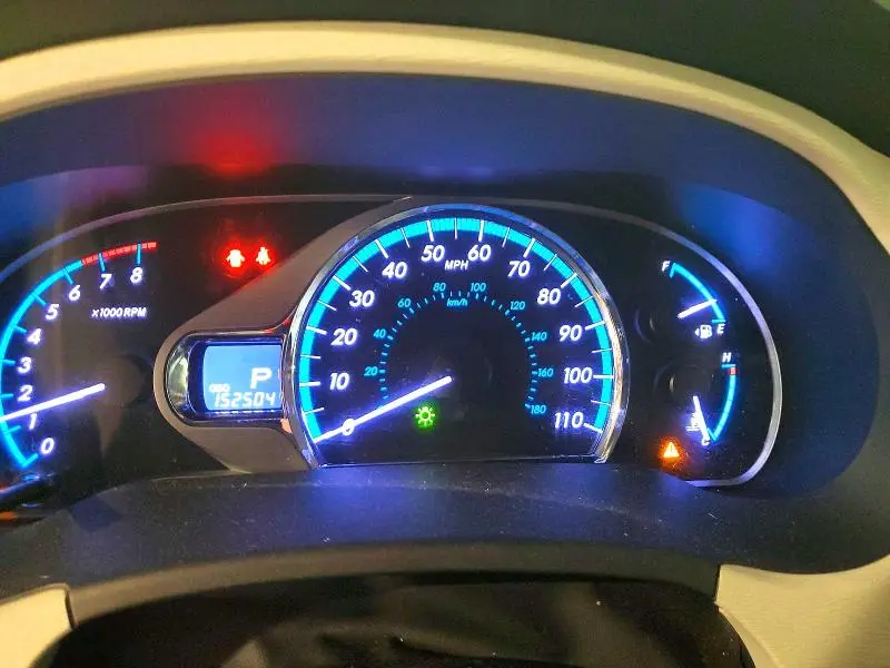 2013 TOYOTA SIENNA XLE  