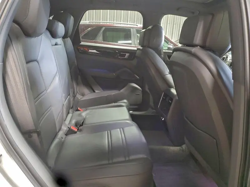 2021 PORSCHE CAYENNE   