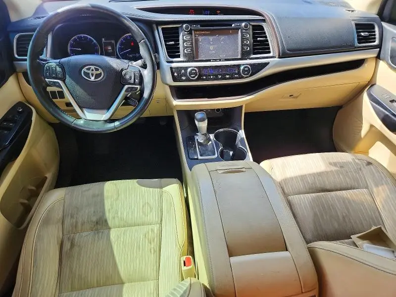 2019 TOYOTA HIGHLANDER LE PLUS  