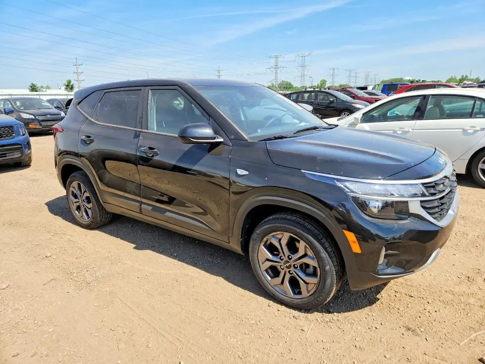 2024 KIA SELTOS LX  