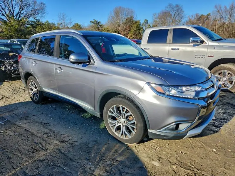 2017 MITSUBISHI OUTLANDER SE  
