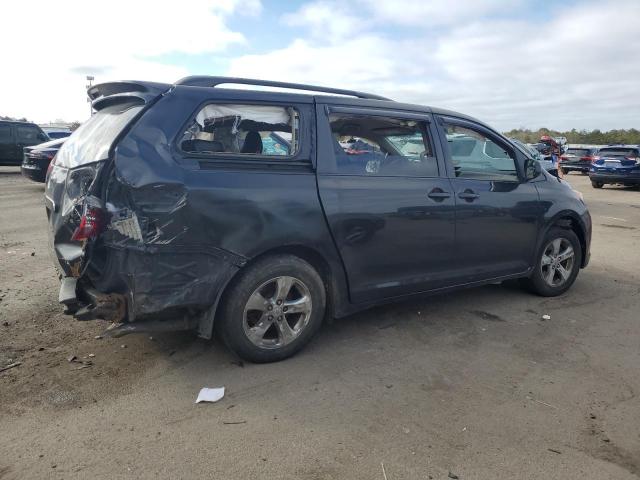 2013 TOYOTA SIENNA LE