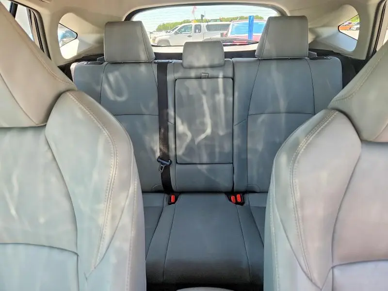 2022 TOYOTA VENZA XLE  